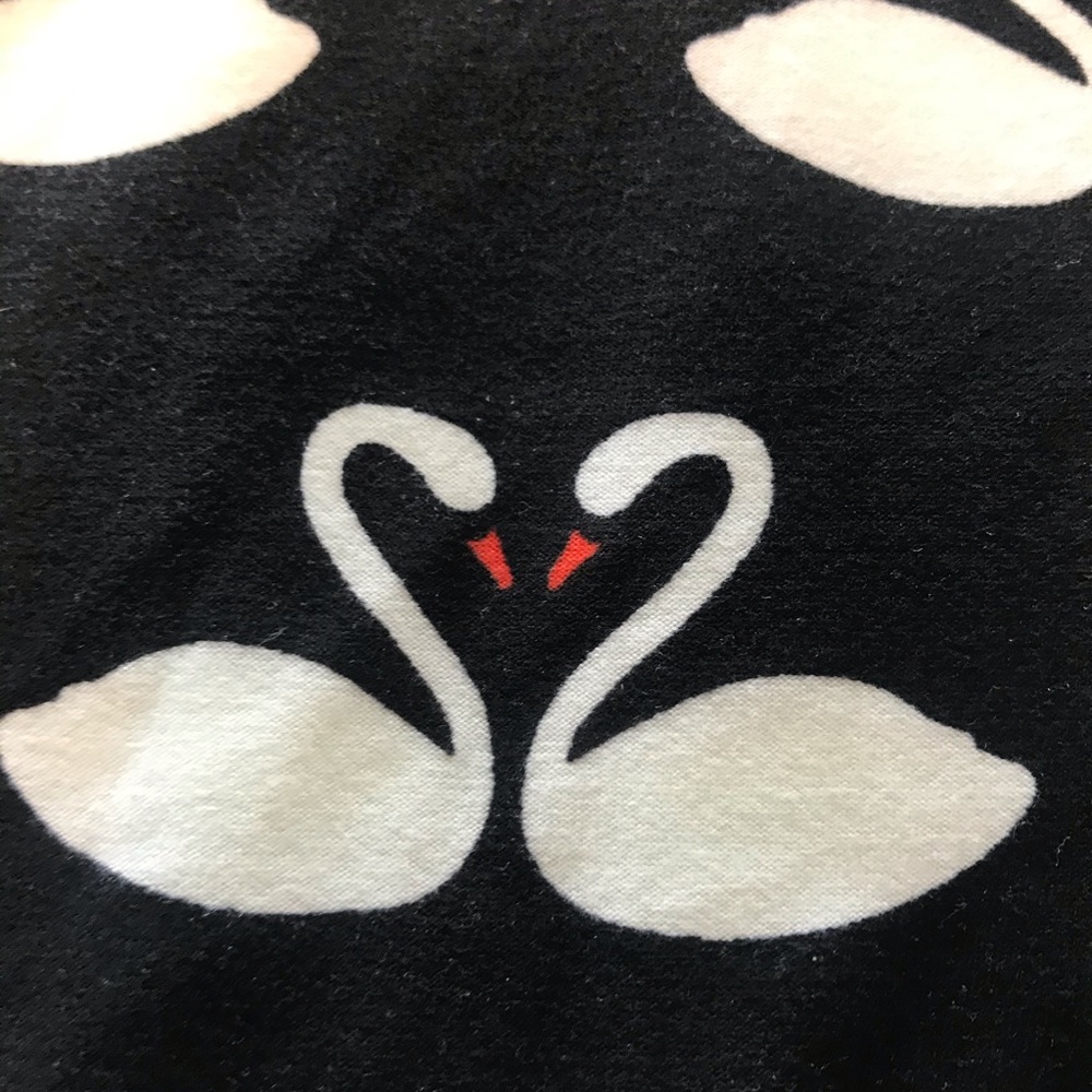 Love Birds Swan Leggings - Picture 4 of 5